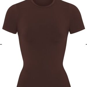Skims Soft Smoothing Seamless T-Shirt Cocoa